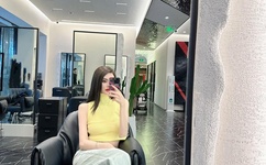 他把手探到我的衣服里作文